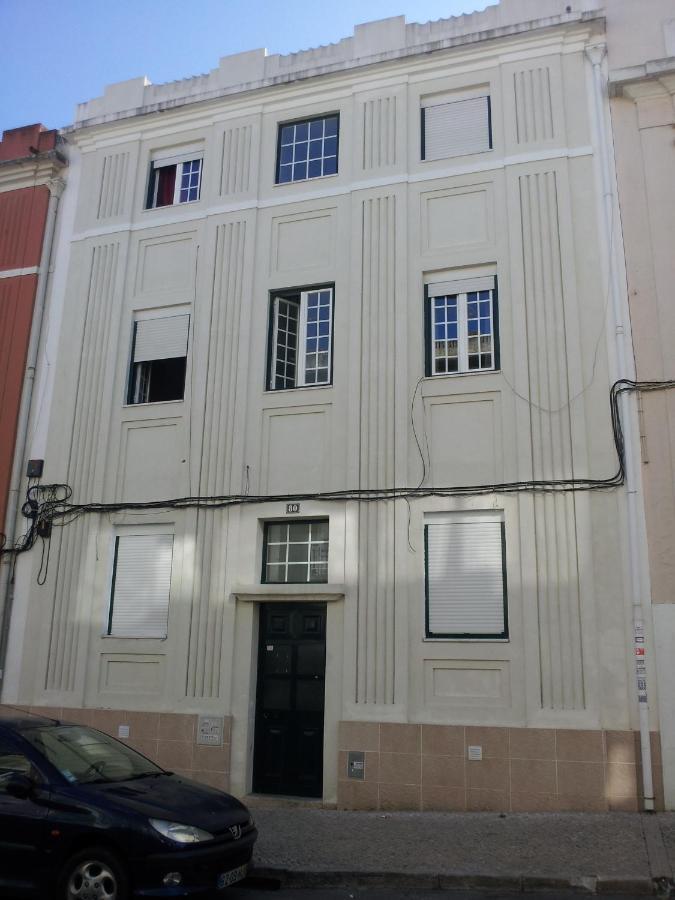 Apartamento Nas Olaias A 5 Minutos Da Faculdade Isel E Ist Lisboa Dış mekan fotoğraf